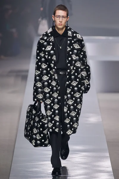 Look 40